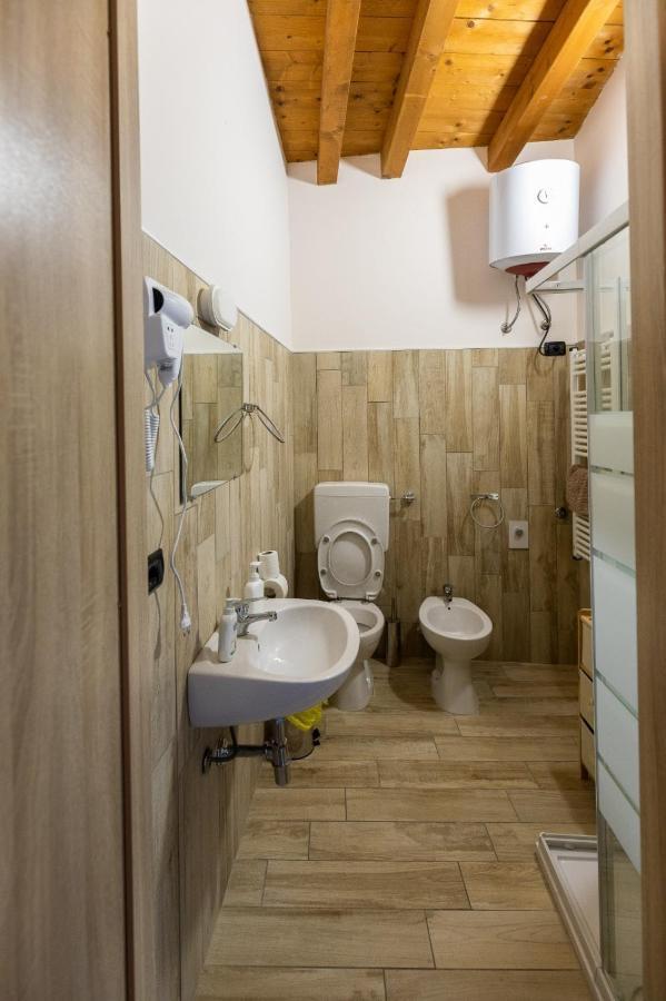 Angolo Nascosto Apartments San Fiorano 外观 照片
